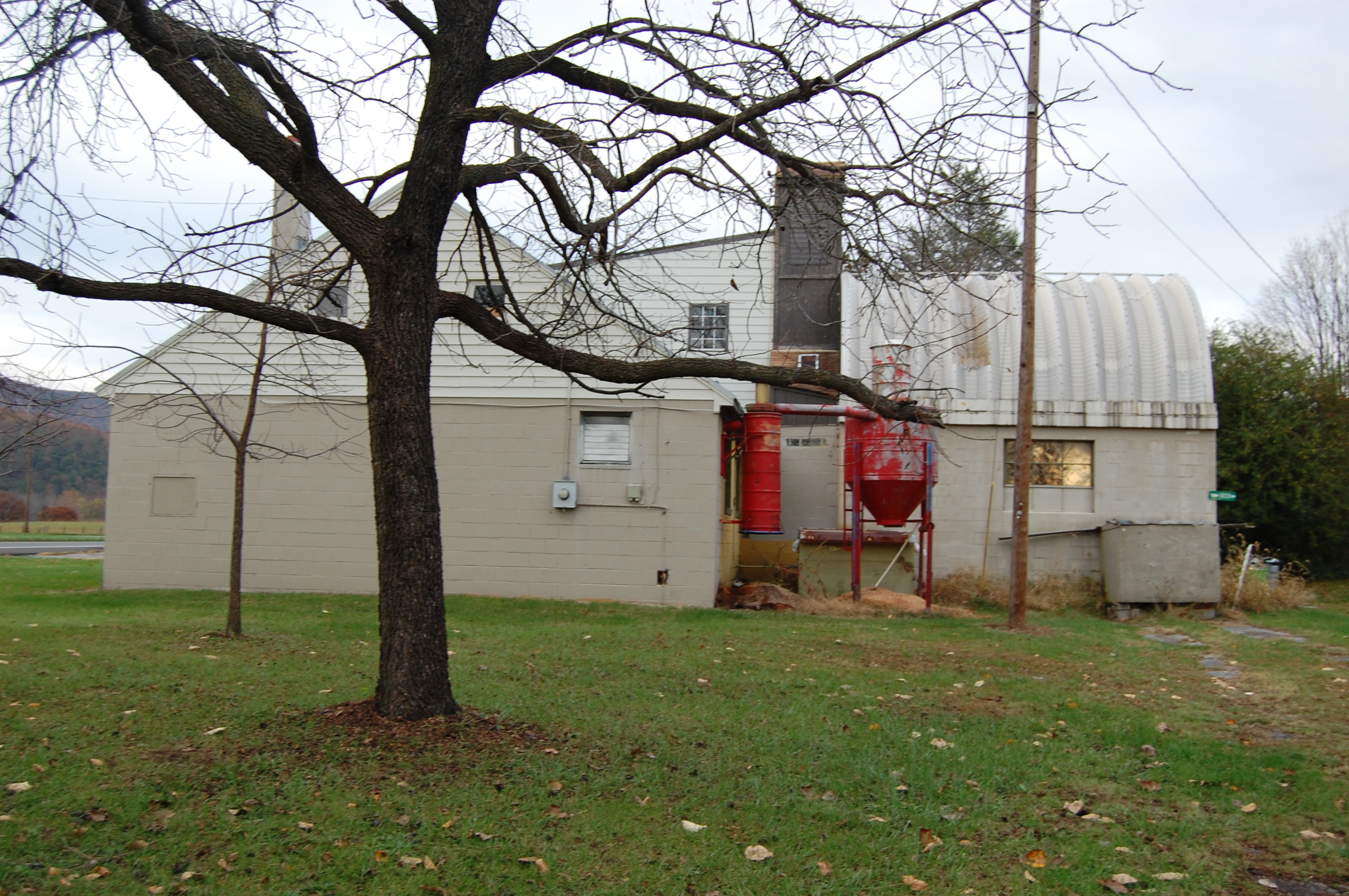 Farmhouse: Photo by Sharon Burtner